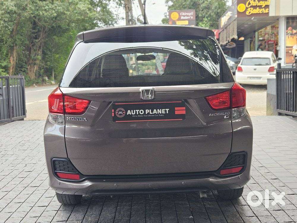 Honda Mobilio 1.5 S I-vtec Mt, 2015, Petrol