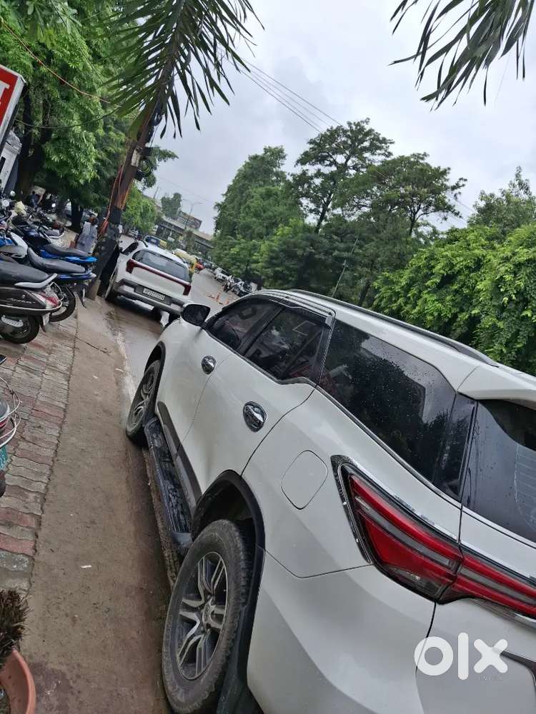 Toyota Fortuner Diesel 2017 With Service Record