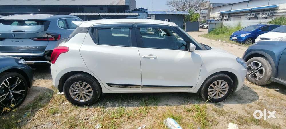 Maruti Suzuki Swift Vxi + Manual, 2019, Petrol