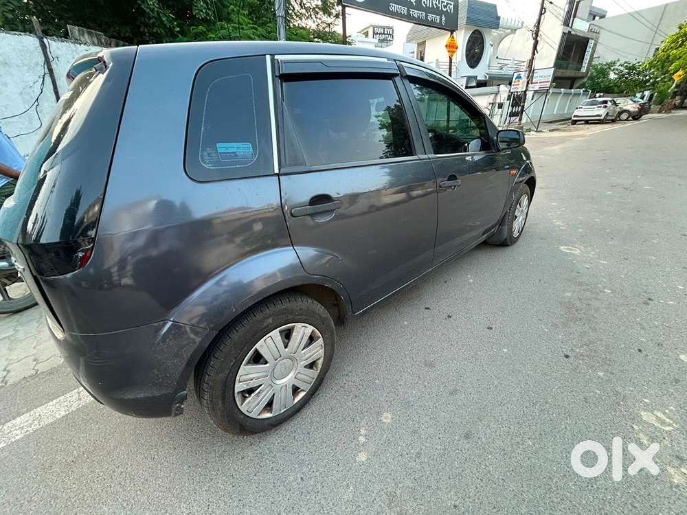 Ford Figo 2011 Year
