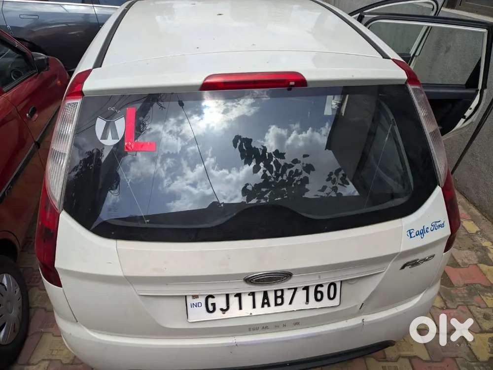 Ford Figo 2010 Petrol 118000 Km Driven