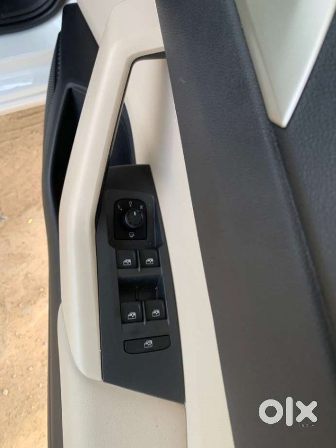 Volkswagen Virtus 1.0 Topline Tsi At, 2026, Petrol