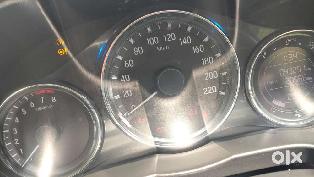 Honda City I-vtec V, 2020, Petrol