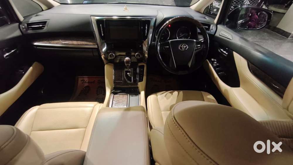 Toyota Vellfire Vip &ndash; Executive Lounge, 2022, Petrol