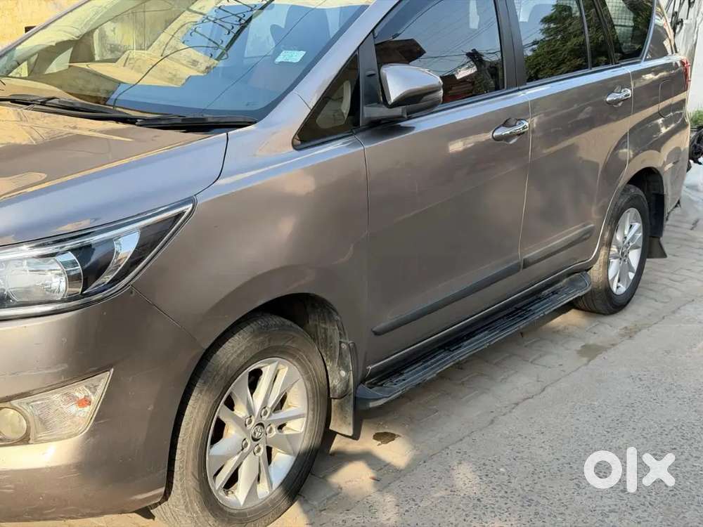 Toyota Innova Crysta 2019