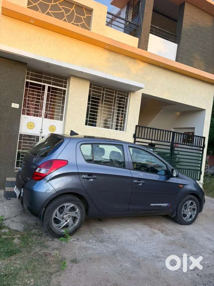 Hyundai I20 Asta Petrol 2010