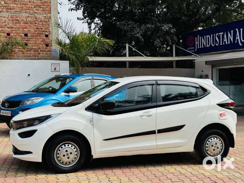 Tata Altroz 1.2 Xm Plus, 2020, Petrol