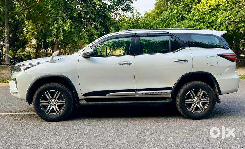 Toyota Fortuner 4x2 At 2.7 Petrol, 2024, Petrol