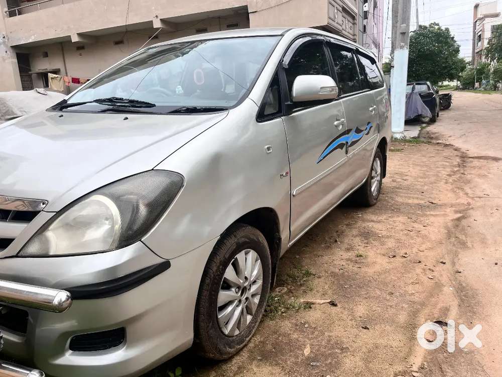 Toyota Innova 2007 Diesel 260000 Km Driven
