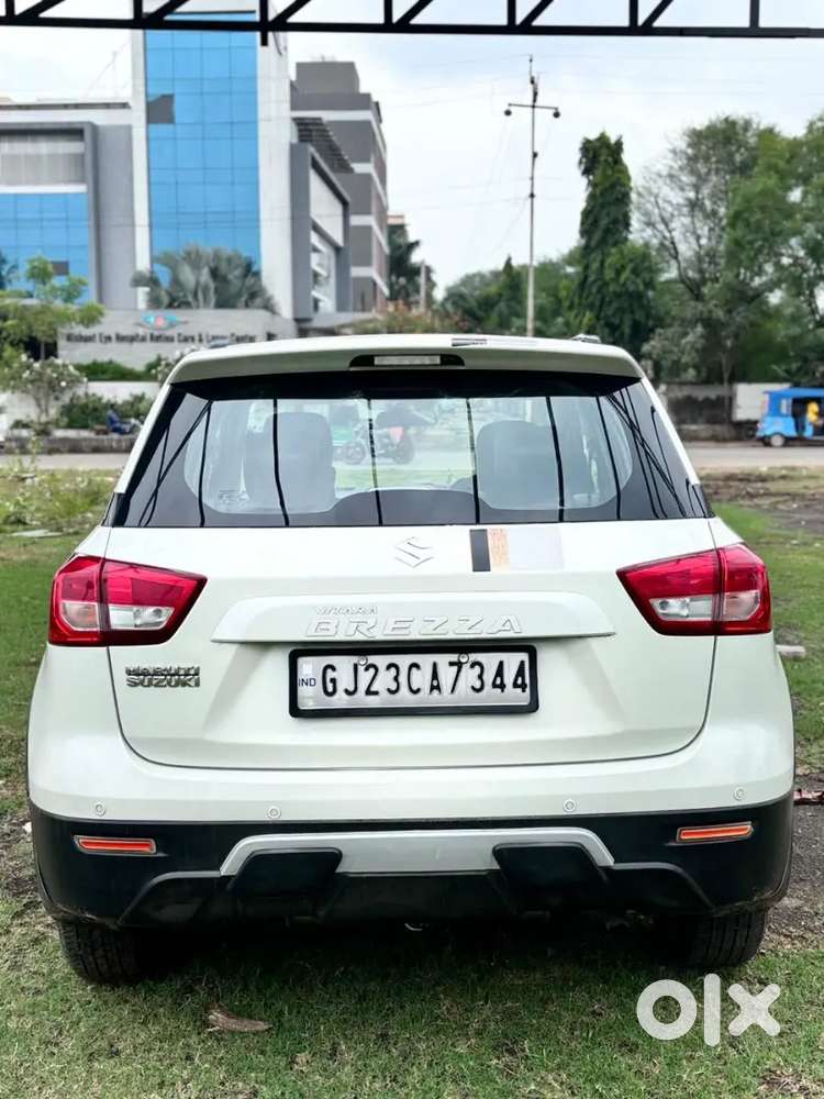 Maruti Suzuki Brezza 2017 Diesel 74000 Km Driven