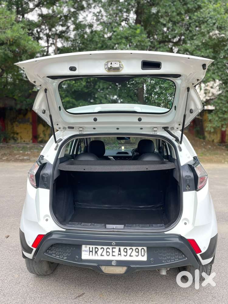 Tata Nexon 1.2 Revotron Xma Amt (s), 2019, Diesel