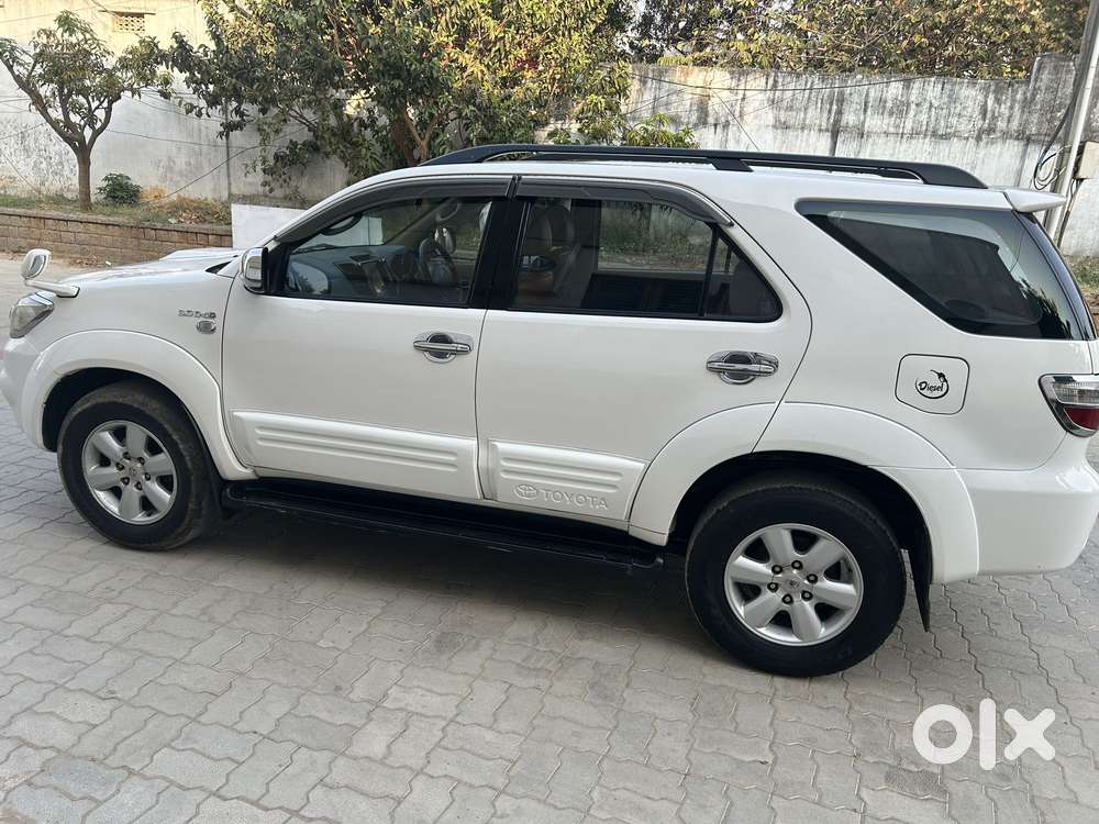 Toyota Fortuner 3.0 4x4 Manual, 2010, Diesel