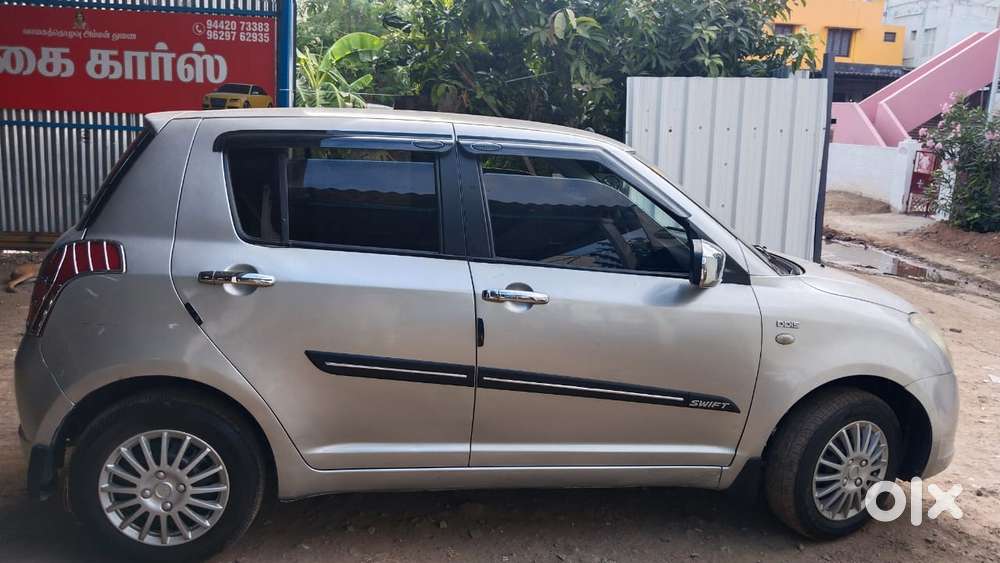 Maruti Suzuki Swift Lxi Optional-o, 2006, Petrol