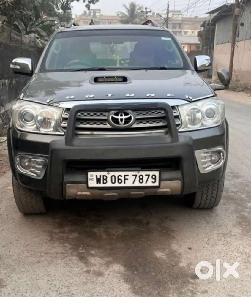 Toyota Fortuner 2011 Diesel 205000 Km Driven