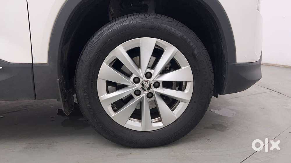 Skoda Kylaq Signature Plus At, 2025, Petrol
