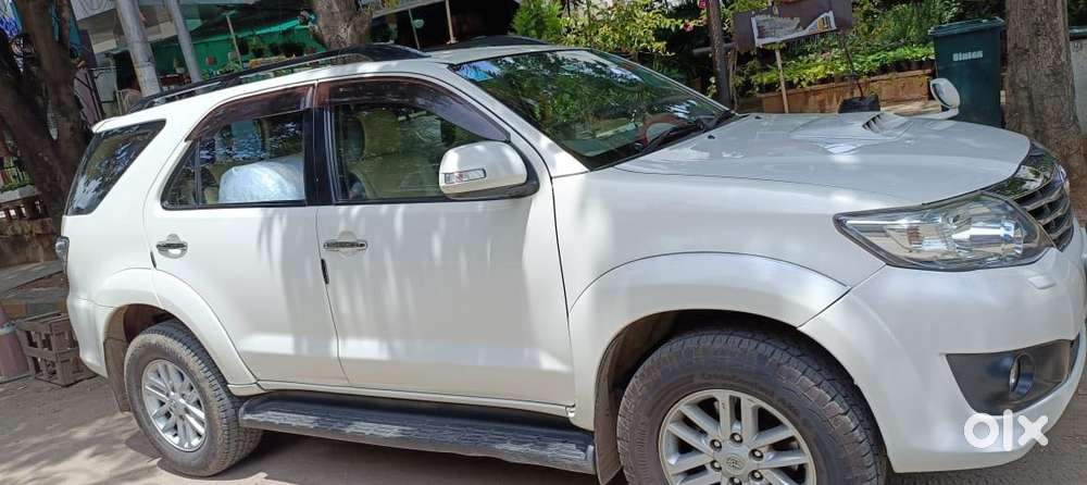 Toyota Fortuner 4x2 AT, 2013, Diesel