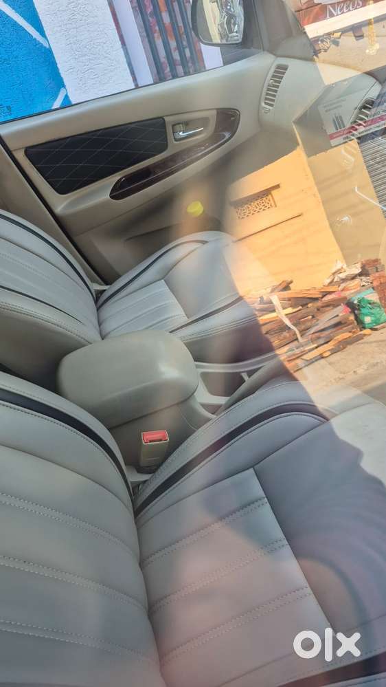 Toyota Innova 2.5 Vx 8 Seater Bs Iv, 2014, Diesel