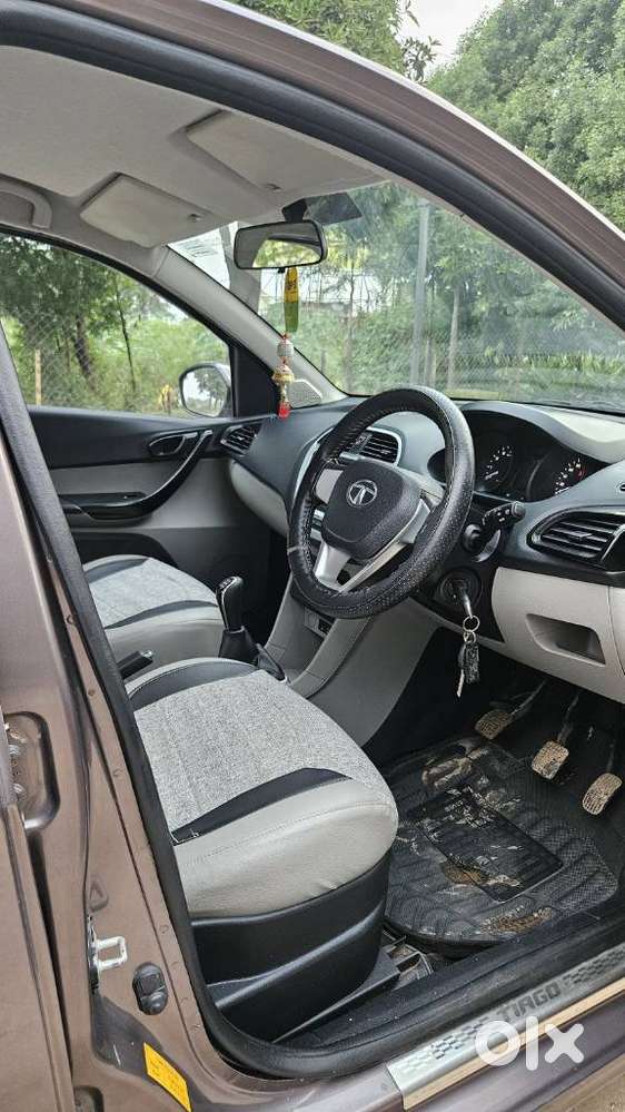 Tata Tiago 1.2 Revotron Xt, 2017, Petrol