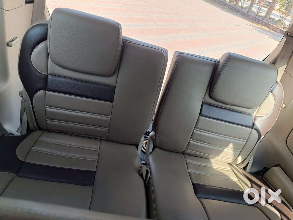 Toyota Innova 2004-2011 2.5 V Diesel 8-seater, 2010, Diesel