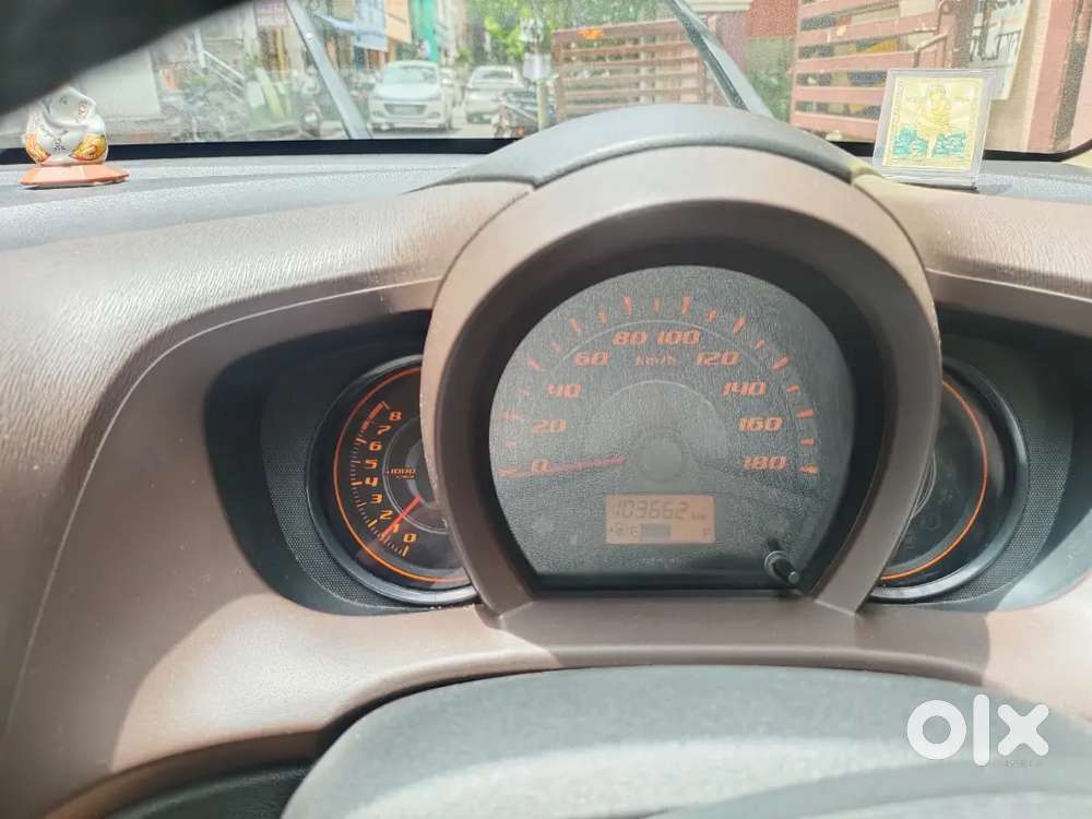 New Tyre, Battery, Leather Seat Cover Com Insurance Idv 3.27 Lakh