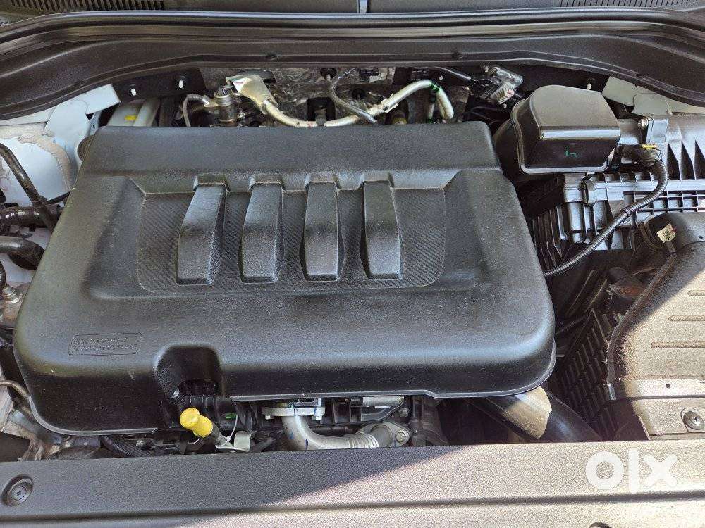 Mahindra Xuv700 2.2 Ax 7 Diesel Mt Luxury Pack Str, 2024, Diesel