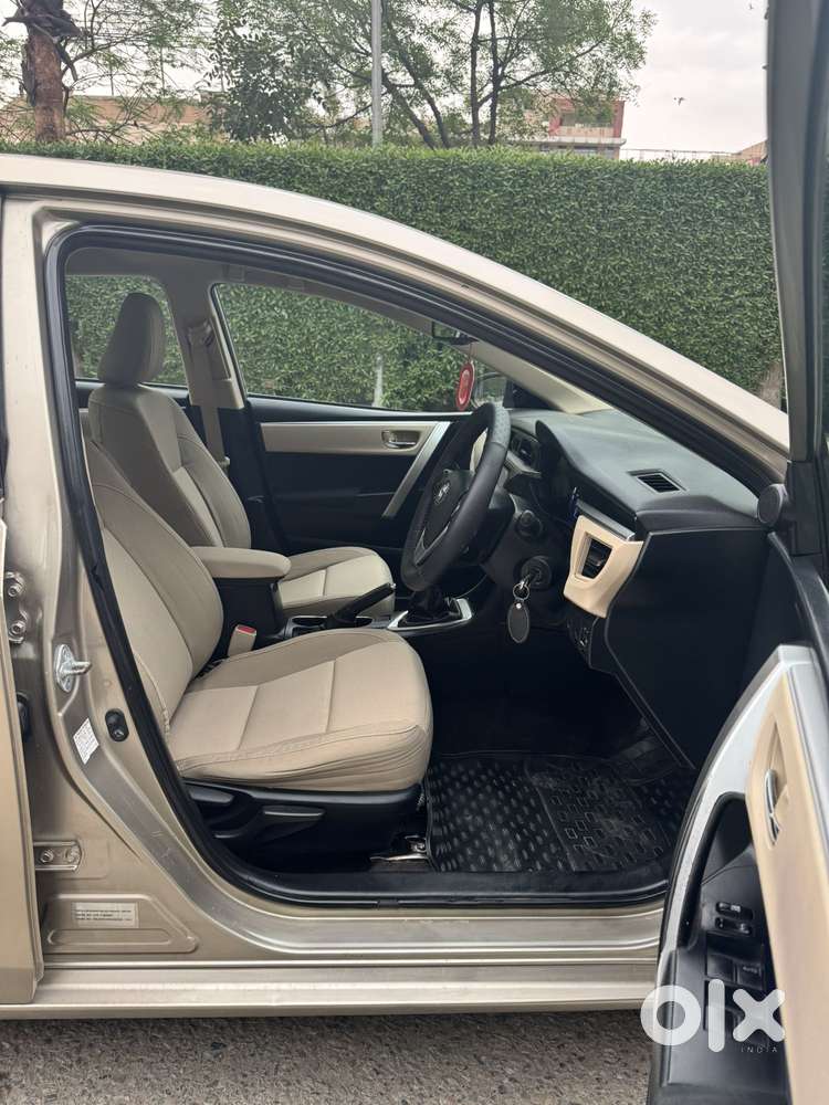 Toyota Corolla Altis 2010-2013 G, 2014, Petrol