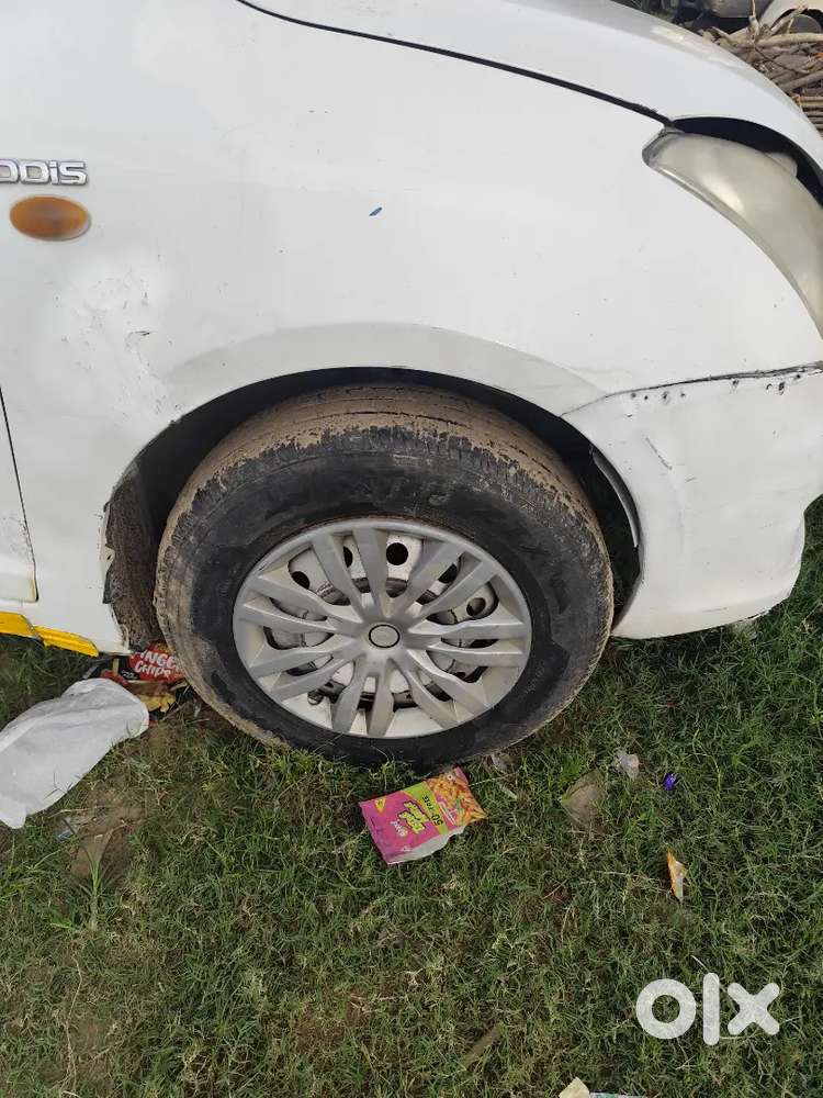 Maruti Suzuki Dzire 2015 Diesel Manual
