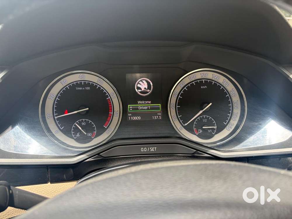 Skoda Superb Petrol 2019