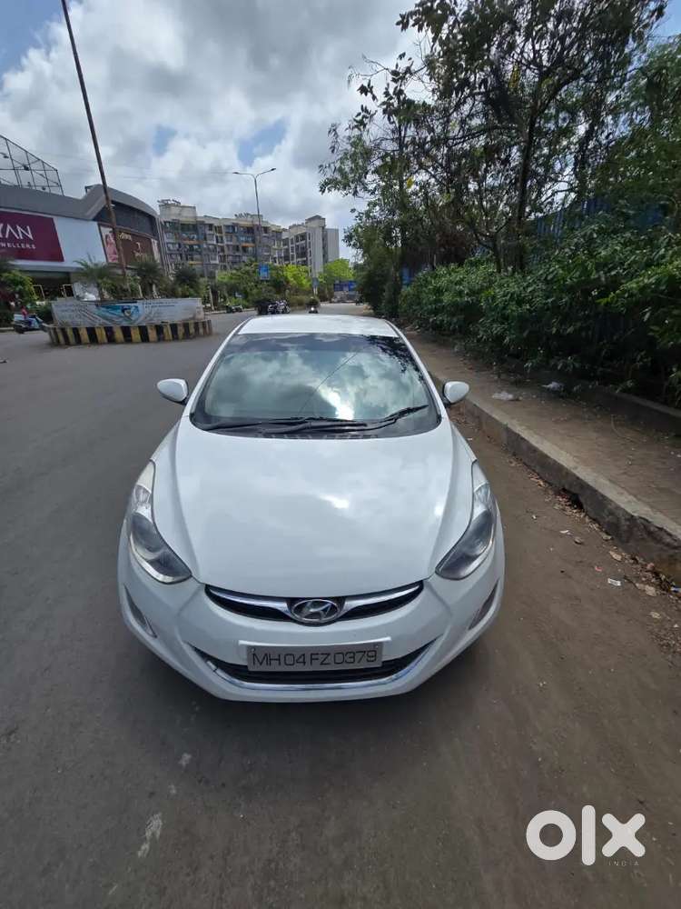 Hyundai New Elantra 2012 Diesel 97000 Km Driven