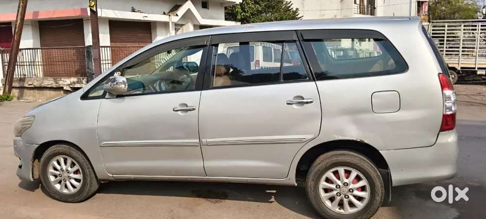 Toyota Innova V Diesel 2013