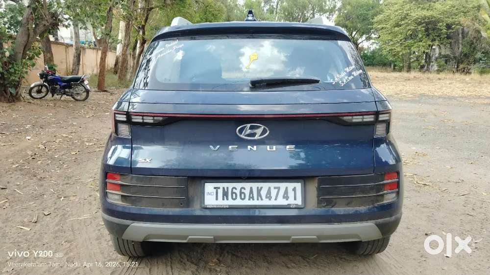 Hyundai Venue Diesel Sx Manual / Year - 2022 / 1st Owner / Km 30500