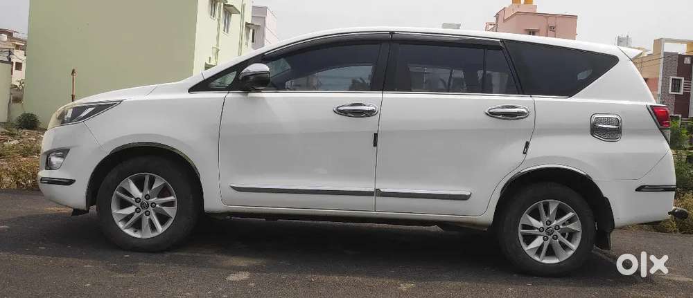 Toyota Innova Crysta 2018