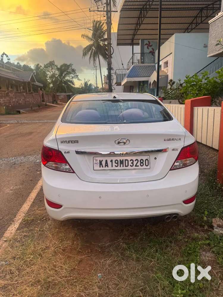 Hyundai Verna 1.6 Petrol Manual 2013