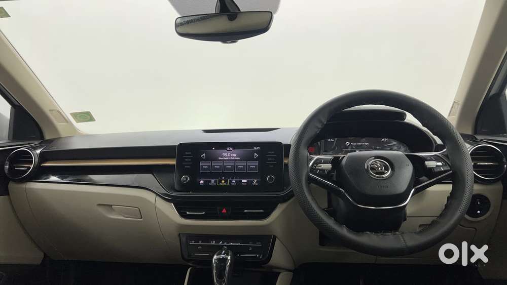 Skoda Slavia Style 1.5l Tsi Dsg, 2022, Petrol