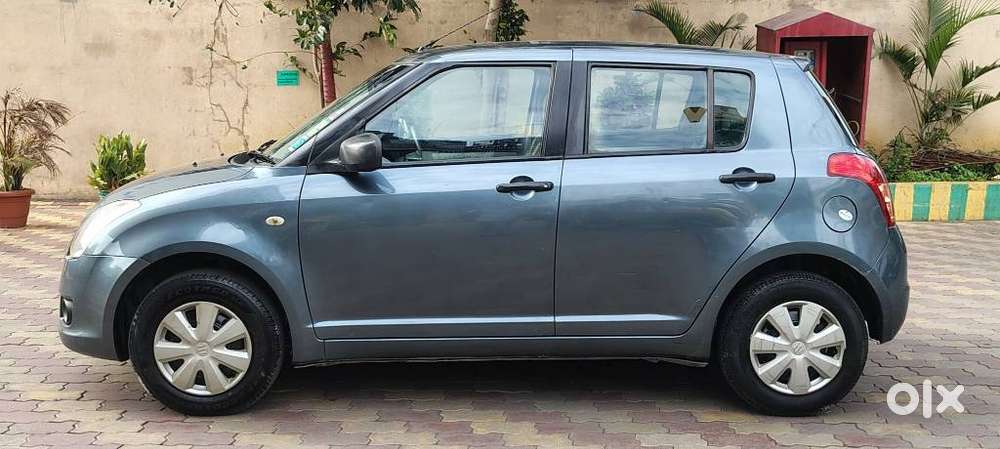 Maruti Suzuki Swift Vxi Glory Limited Edition, 2011, Petrol