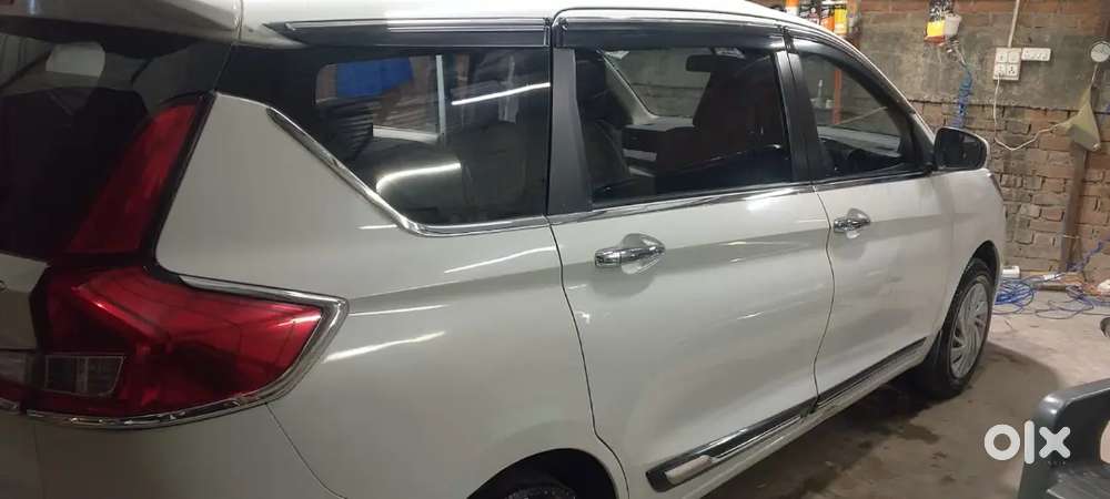 Maruti Suzuki Ertiga Vxi 2025