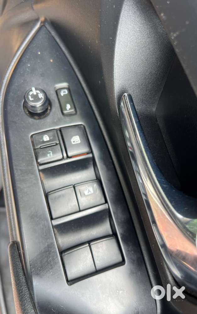 Toyota Innova Crysta 2.4 G Mt, 2024, Diesel