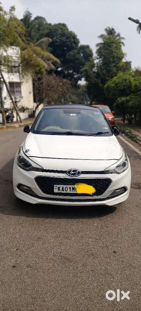 Hyundai I20 Asta (o) 2017 Petrol Vtvt Mt Top Model Dual Tone