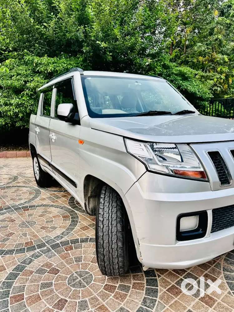 Mahindra Tuv 300 2018