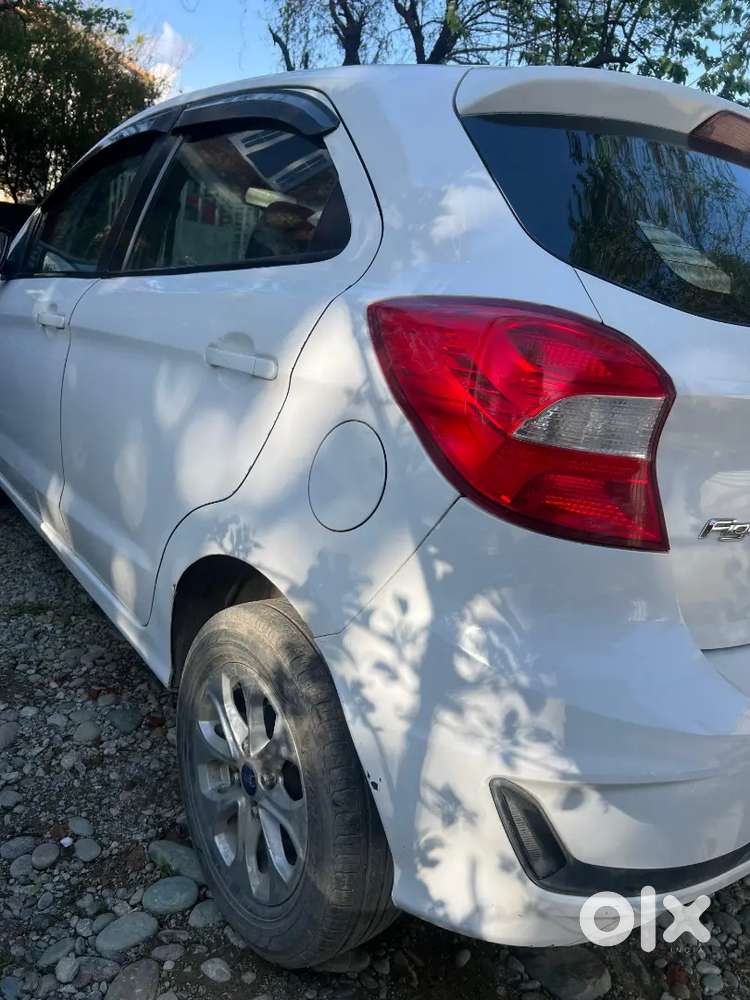 Ford Figo Titanium 2017