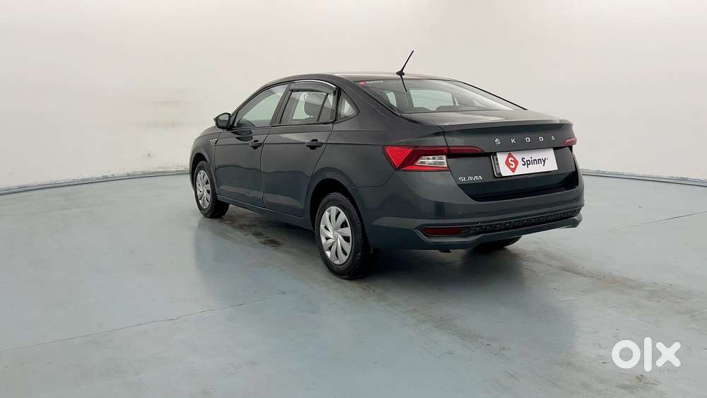 Skoda Slavia Active 1.0l Tsi Mt, 2023, Petrol