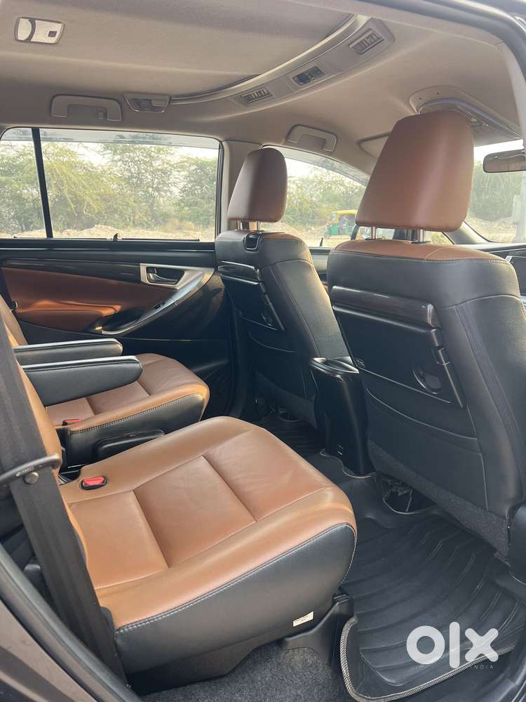 Toyota Innova Crysta