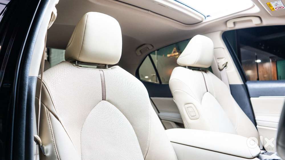 Toyota Camry Hybrid, 2020, Petrol