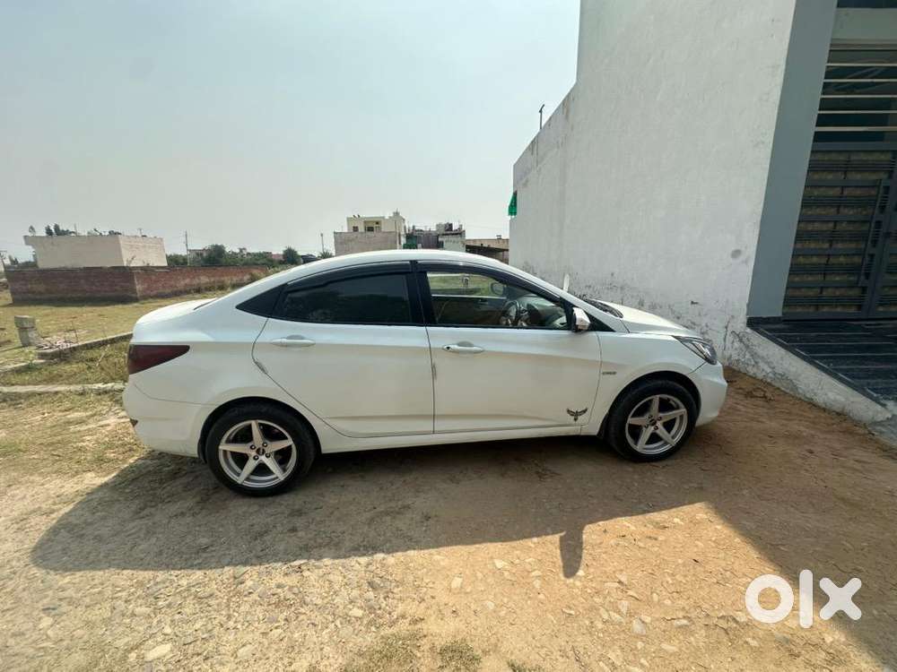 Hyundai Fluidic Verna 2012 Diesel 75417 Km Driven
