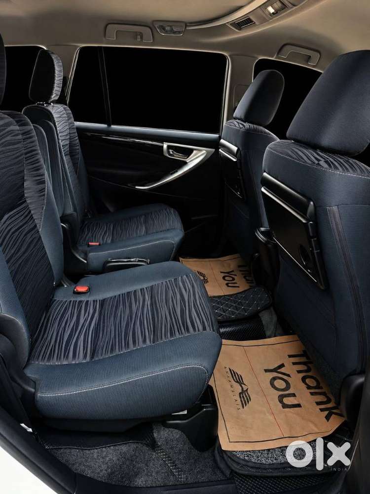 Toyota Innova Crysta 2.7 V, 2022, Petrol