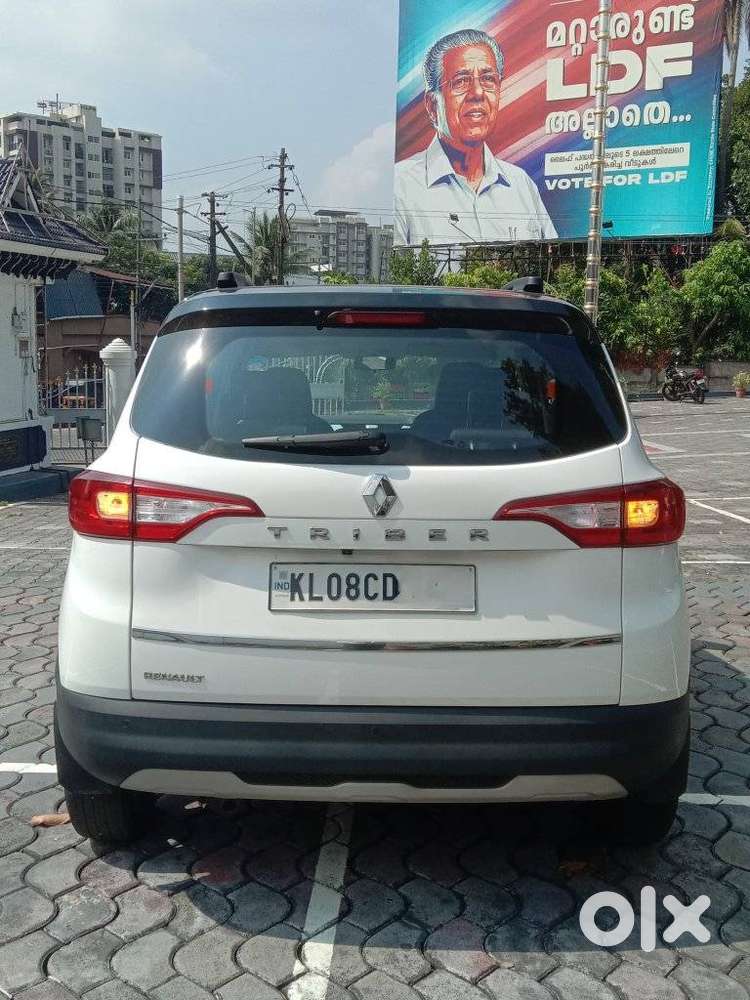 Renault Triber 1.0 Rxz Amt Dual Tone, 2021, Petrol