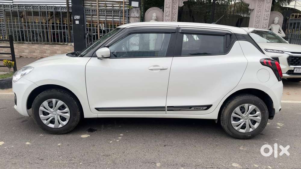 Maruti Suzuki Swift Vxi + Manual, 2021, Petrol