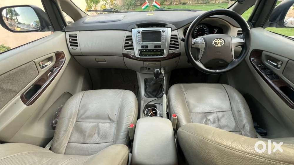 Toyota Innova 2012 Diesel Well Maintained