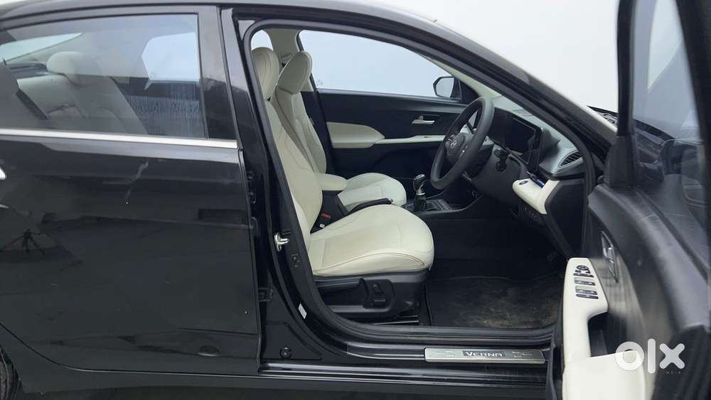 Hyundai Verna 1.5 Sx (o) Petrol Mt, 2023, Petrol