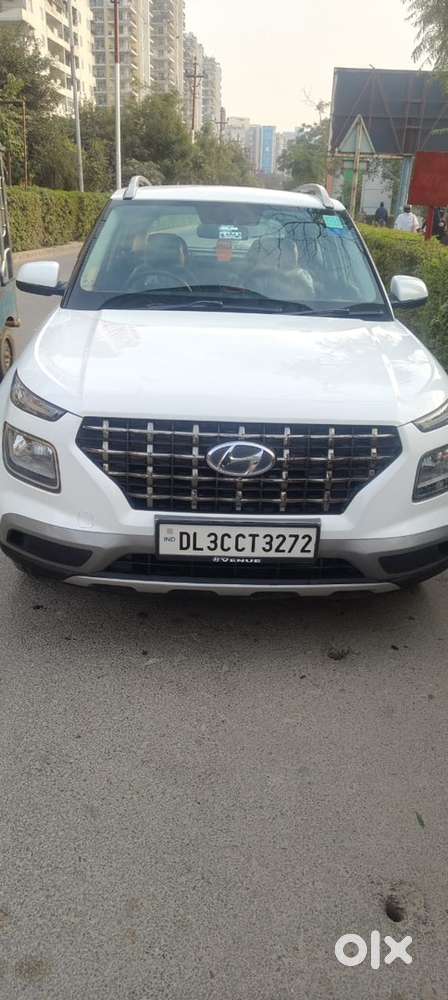 Hyundai Venue Petrol 2021